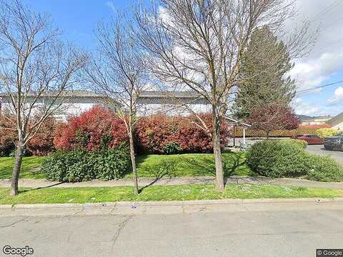 8Th, GRANTS PASS, OR 97526