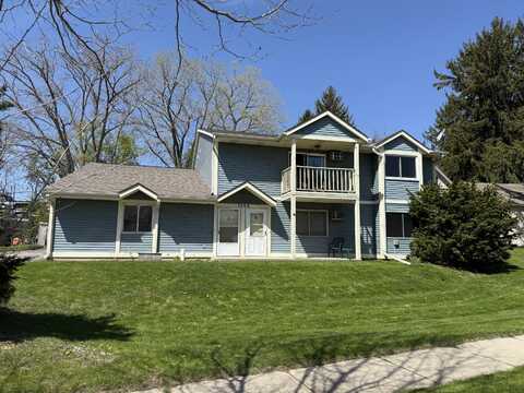 1306 Eder Ln, West Bend, WI 53095