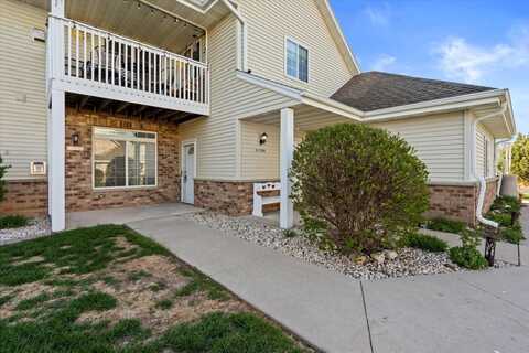 W197n17096 Stonewall Dr, Jackson, WI 53037