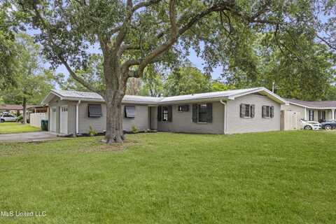 2604 Fernwood Street, Pascagoula, MS 39567