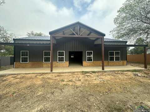 Main, GLADEWATER, TX 75647