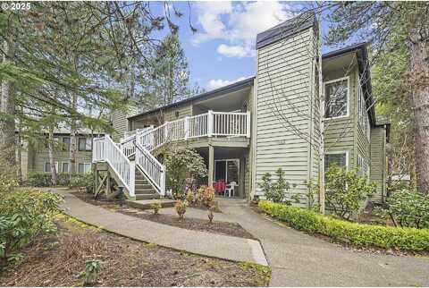Foothills Dr #A, LakeOswego, OR 97034