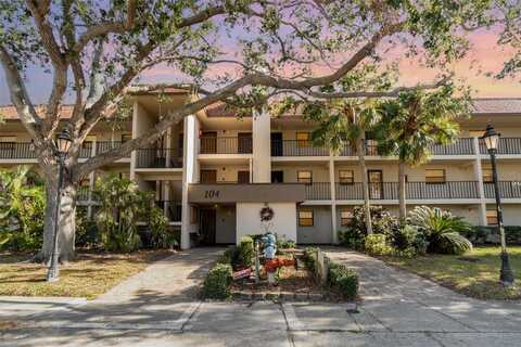 104 CAPRI ISLES BOULEVARD, VENICE, FL 34292