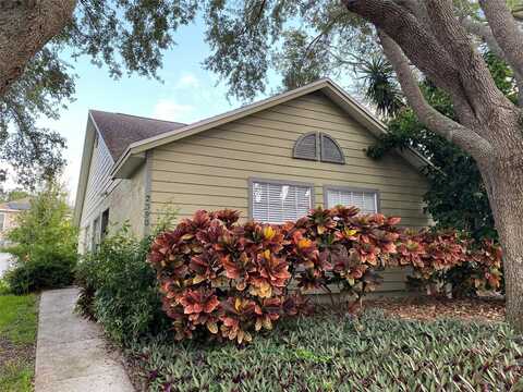 2390 BENTLEY DR, PALM HARBOR, FL 34684