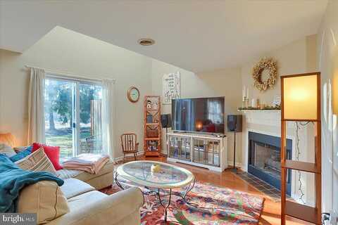 Bentwood Ln #18, YORK, PA 17408