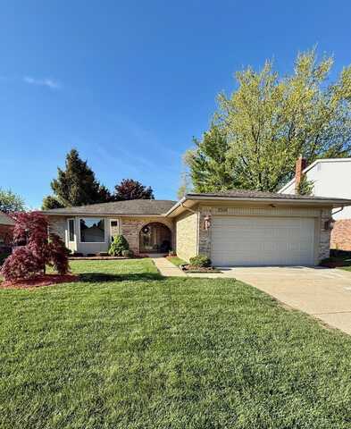18308 Ash Creek, Macomb, MI 48044