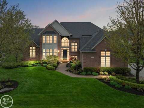 56271 Ashbrooke East, Shelby, MI 48316