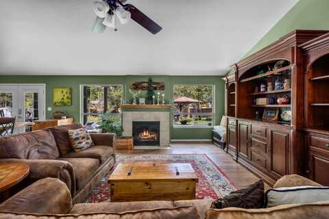 15670 Sunrise Boulevard, La Pine, OR 97739