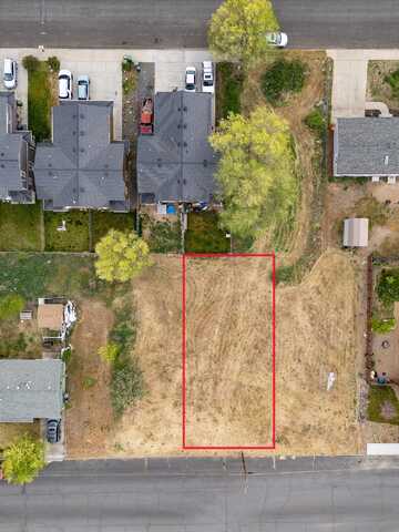 SW 3rd Street, Madras, OR 97741