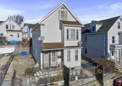 31-33 Shaw St, Lowell, MA 01851