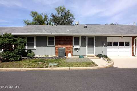 392 Picardy Court, Lakewood, NJ 08701