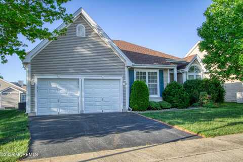 10 Lakeland Drive, Barnegat, NJ 08005
