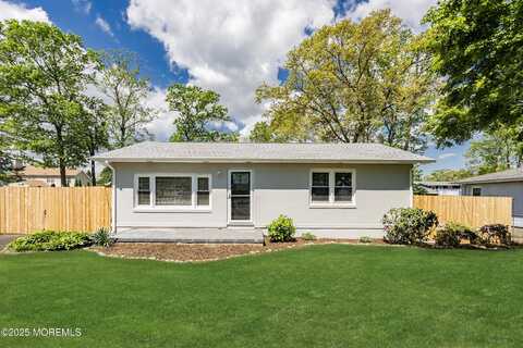 918 Briar Avenue, Toms River, NJ 08753