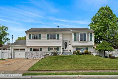 18 Lake Avenue, Hazlet, NJ 07730