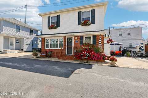 19 Coronado Road, Lavallette, NJ 08735