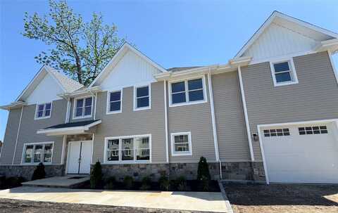 9 First Street, Glenwood Landing, NY 11547