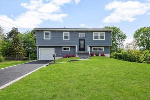 8 April Avenue, Dix Hills, NY 11746
