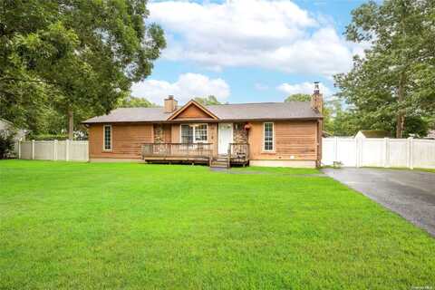 49 Concord Road, Shirley, NY 11967