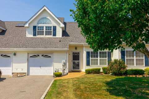 12 Joyces Way, Bay Shore, NY 11706