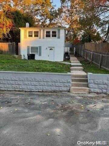 59 Port Washington Avenue, Sound Beach, NY 11789