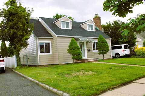 1535 Mattison Street, Baldwin, NY 11510