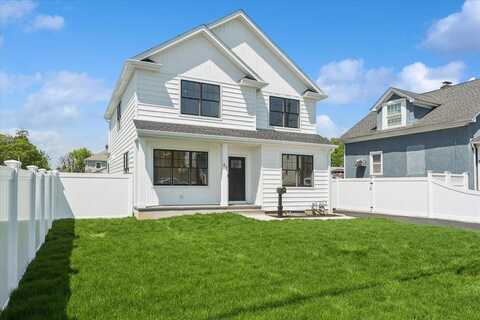 42 Second Street Extension, Glen Cove, NY 11542
