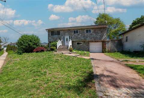 2515 S Seamans Neck Road, Seaford, NY 11783