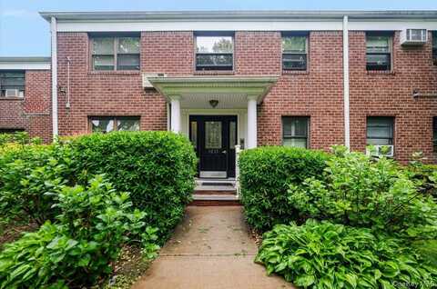1215 E Broadway, Hewlett, NY 11557