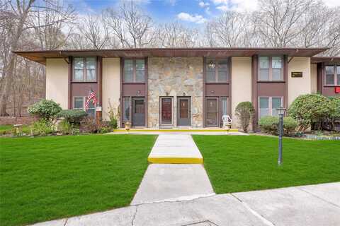 4 Alder Court, Selden, NY 11784