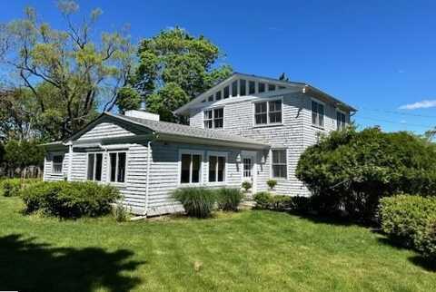 61 Baycrest Avenue, Westhampton, NY 11977