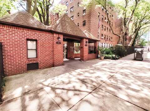 118-60 Metropolitan Avenue, Kew Gardens, NY 11415