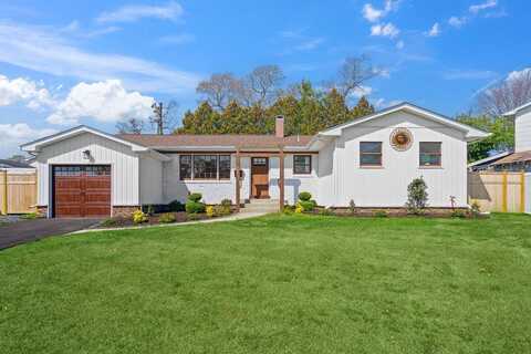 35 Regina Drive, Sayville, NY 11782