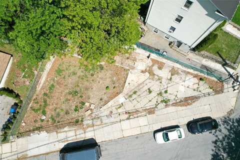 1 Lemke Place, New Rochelle, NY 10801
