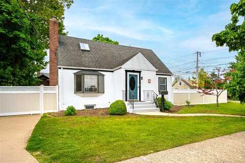 19 Underhill Avenue, Hicksville, NY 11801