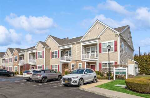 4 Wexford Lane, Oceanside, NY 11572