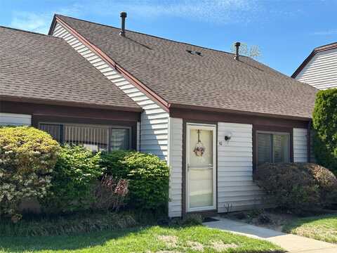 10 Monet Court, Middle Island, NY 11953
