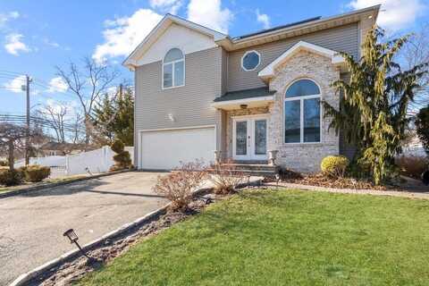 19 Howard Court, Plainview, NY 11803