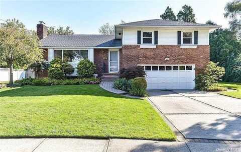 793 Jill Court, East Meadow, NY 11554