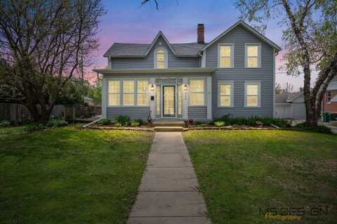 322 W High Street, Sycamore, IL 60178