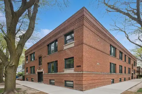 2250 W Argyle Street, Chicago, IL 60625