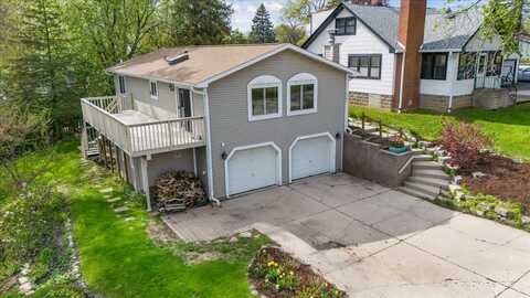 1109 Adams Avenue, Wauconda, IL 60084