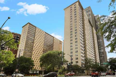 3950 N Lake Shore Drive, Chicago, IL 60613