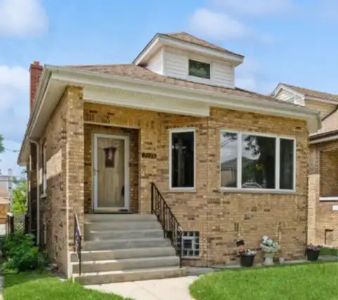 2128 N 75th Avenue, Elmwood Park, IL 60707