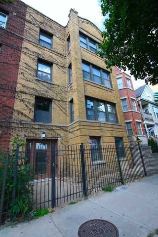 1120 W Addison Street, Chicago, IL 60613