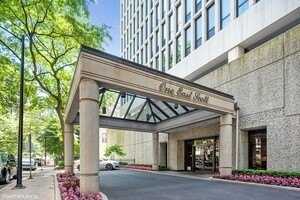 1 E Scott Street, Chicago, IL 60610