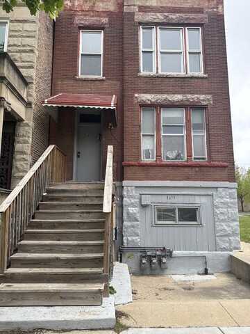 1655 S Ridgeway Avenue, Chicago, IL 60623