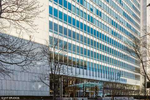 500 W Superior Street, Chicago, IL 60654