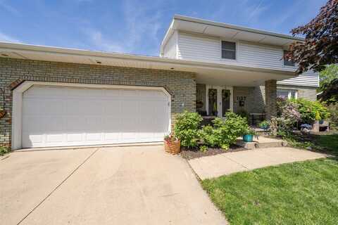 1107 N Bailey Drive, Pontiac, IL 61764