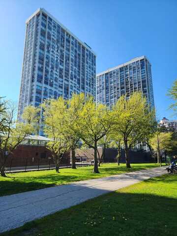 5445 N Sheridan Road, Chicago, IL 60640