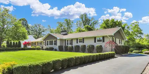 811 Hamilton Drive, Champaign, IL 61820